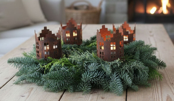 LB H&F 4er Set Adventskranzstecker HÄUSER Deko Kerzenhalter Advent Rost Metall Weihnachten KERZENSTECKER Haus Kerzenpicks zum selber dekorieren