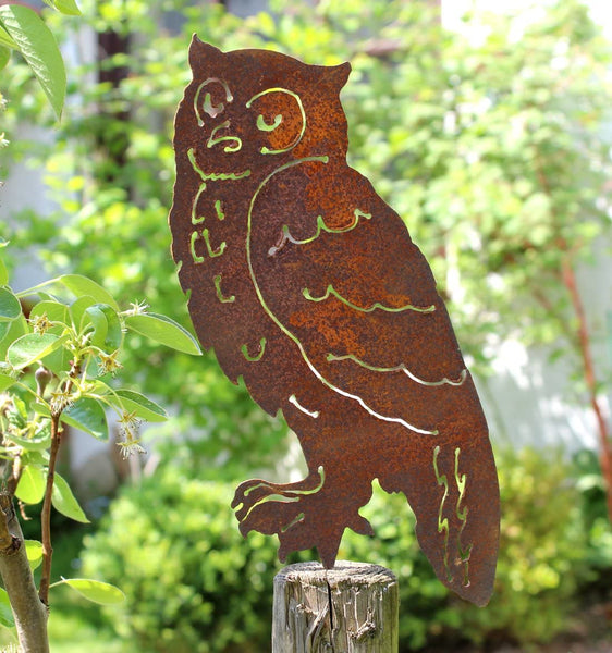 LB H&F Gartendeko Gartenstecker Eule zum Stecken Edelrost Baumstamm Rost Deko Design Uhu