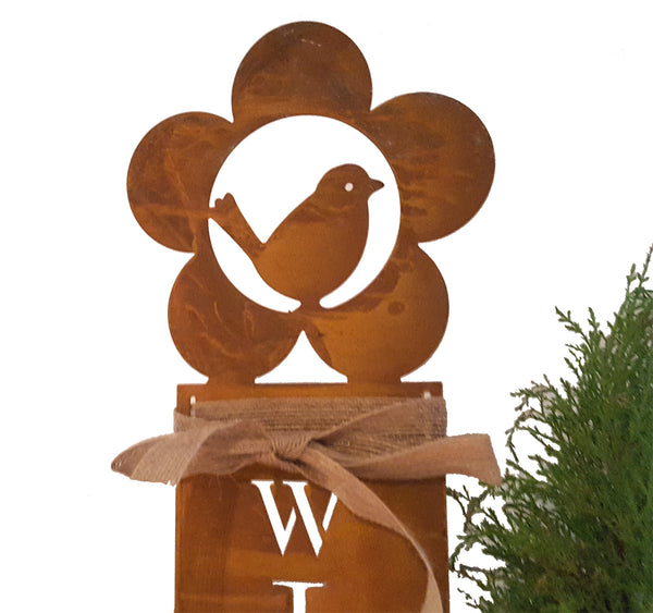 LB H&F Rostsäule Roststeele WILLKOMMEN 58cm Groß Rost Rostdeko Vogel Gartendeko zum hinstellen/draußen Wetterfest (Braun)