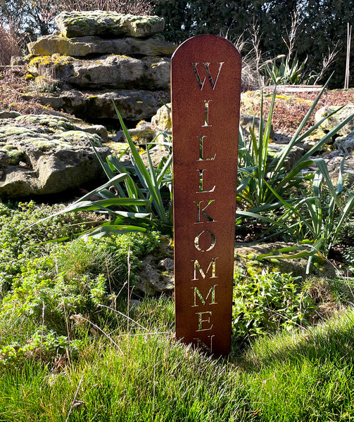 LB H&F Rostsäule Roststeele WILLKOMMEN 66cm Groß Rost Rostdeko Gartendeko zum stecken/draußen wetterfest Willkommen